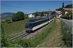 Der zum Aufnahmezeitpunkt erst wenige Tage wieder im Einsatz stehende, revidierte MOB Ast 117 im Panorama Express Einsatz Zweisimmen - Montreux bei Planchamp.