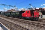 BLS 225 041 verschiebt in BUrgdorf ein Sonderzug in Vorbereitung fr die nchste Extrazug am 17 Mai 2025 whrend das Spektakel  150 Jahre Emmentalbahn .  