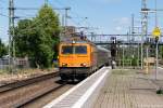 1142 635-3 northrail GmbH mit Classic Courier Sonderzug auf der Rckfahrt von Polen nach Stuttgart, bei der Durchfahrt in Brandenburg.