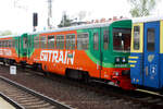 810 623 und 50 54 24-29 421-1 von GW Train als Rangierfahrt bei der Einfahrt in den Bahnhof Sokolov am 9.4.24