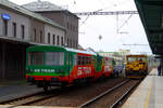 704 701 von PKP Cargo verlsst als Rangierfahrt den Bahnhof Sokolov am 9.4.24