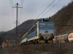 Die 162 013 am 04.04.2010 mit einem R unterwegs bei �st� nad Labem.