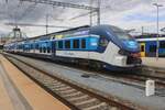 Am 30 Mai 2025 verlasst CD 844 008 PLzen hl.n. mit ein Regionalbahn.