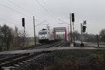 386 014-5 überquert bei Tršnice die Eger (Ohre) mit einem Elbtal-Umleiter in Richtung Cheb.