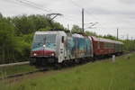 386 020-2 mit SDZ 74213 von Hamburg-Harburg nach Warnemünde bei der Durchfahrt in Rostock-Lichtenhagen.25.05.2019