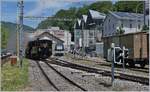 Blonay-Chamby Schweizer Dampffestival 2019: für den von Vallorbe kommenden Dampfextrazug fur die Blonay-Chamby Bahn einen entsprechenden Anschlusszug von und nach Vevey; das Bild zeigt die beiden