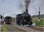 Die HG 3/4 N° 3 rngiert in Blonay, sie ist mit dem ersten Dampfzug der Saison hir eingetroffen und wird ihn nach dem  Umfahren  nach Chaulin zurück führen.