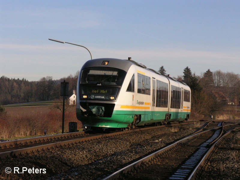 VT12 rollt in Pechbrunn ein auf dem Weg nach Hof. 20.12.07